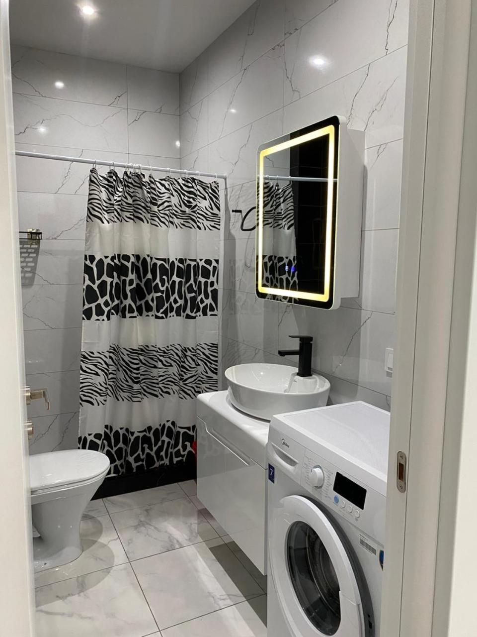 Apartment - "Exclusive" Tbilisi Esterno foto